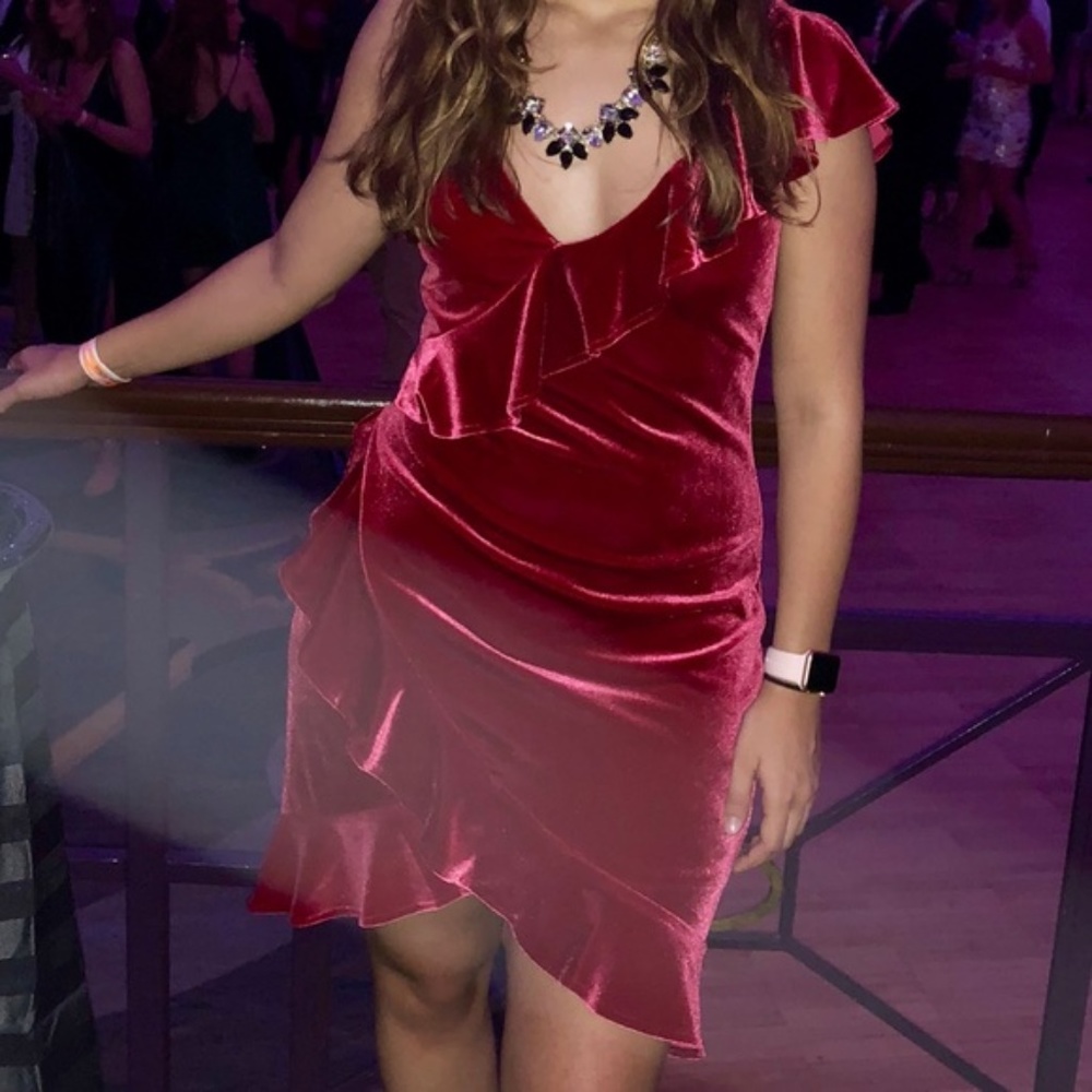 EXPRESS RED RUFFLE SHOULDER DRESS STRETCH S $80 - Picture 5 of 5